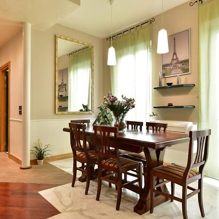 Elegant & Cozy Apartment In The Heart Of Rome Roma Exterior foto