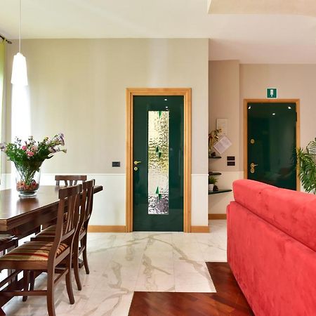 Elegant & Cozy Apartment In The Heart Of Rome Roma Exterior foto