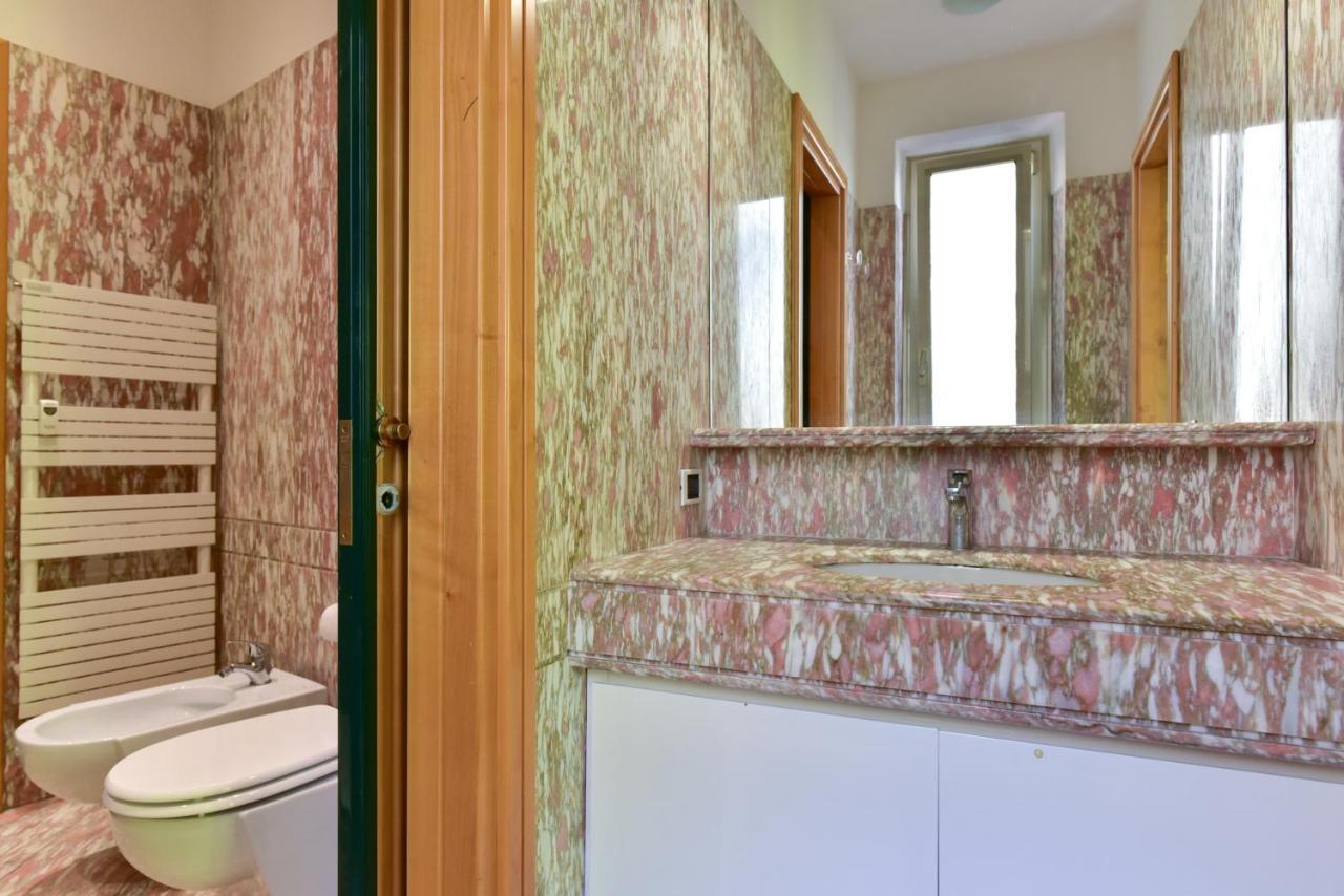 Elegant & Cozy Apartment In The Heart Of Rome Roma Exterior foto